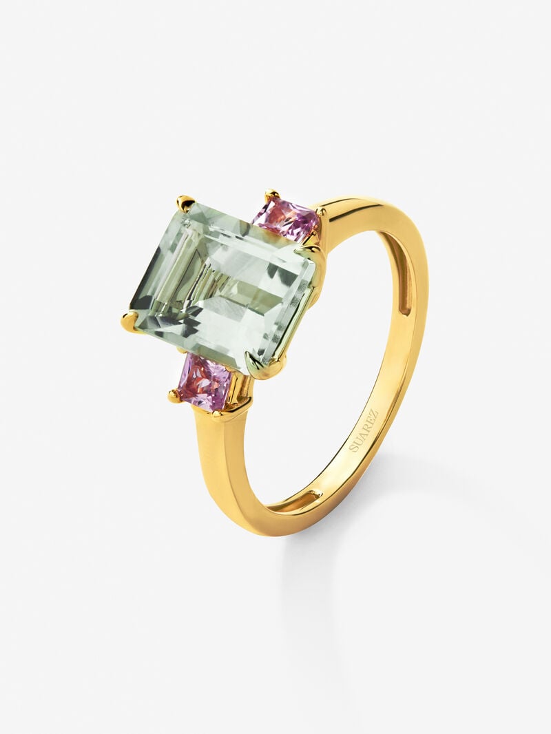 18K yellow gold triple ring with emerald-cut green amethyst of 2.53 cts and 2 princess-cut pink sapphires with a total of 0.41 cts image number 0