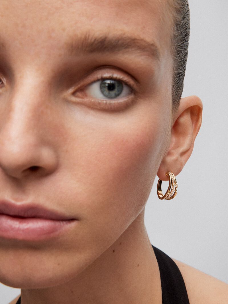18K yellow gold hoop earrings with 40 brilliant-cut diamonds with a total of 0.37 cts image number 3