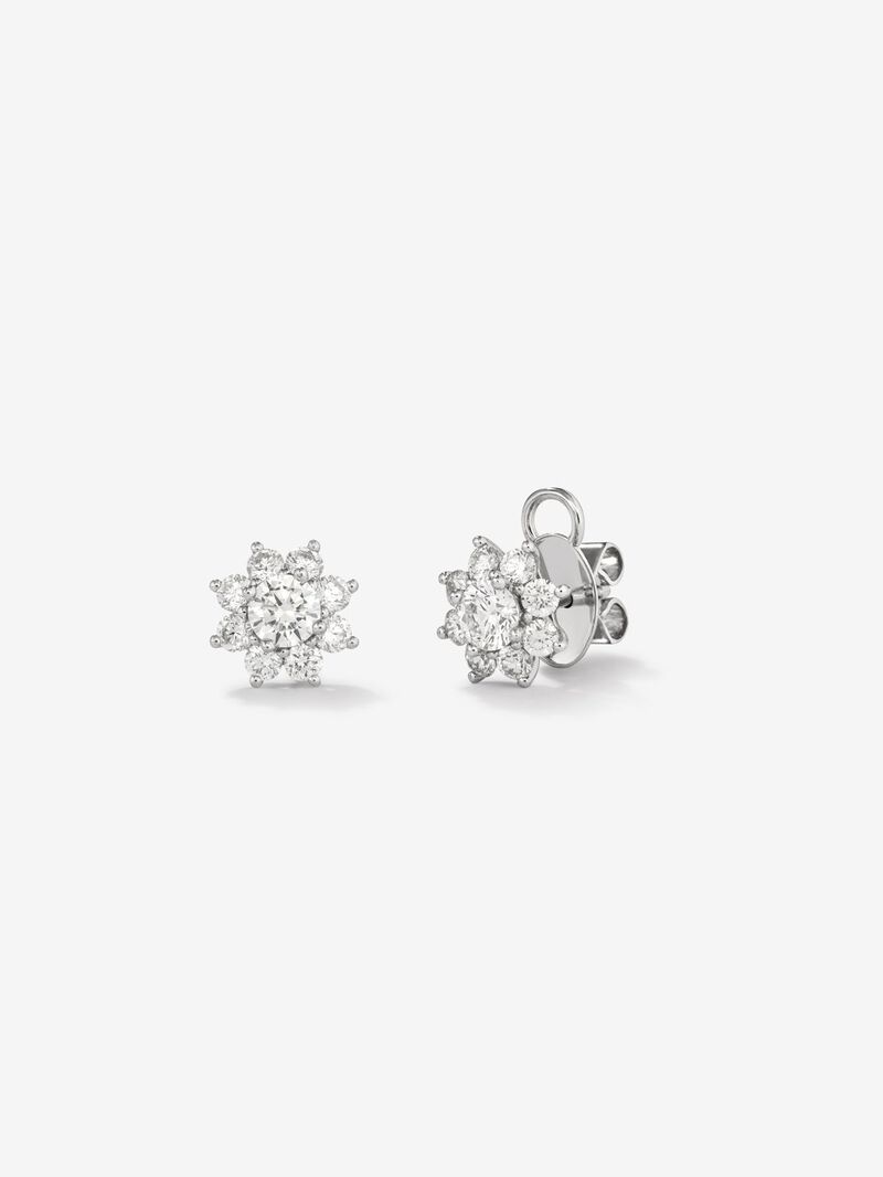 18K white gold earrings with 18 brilliant-cut diamonds with a total of 0.57 cts in the shape of a star image number 0