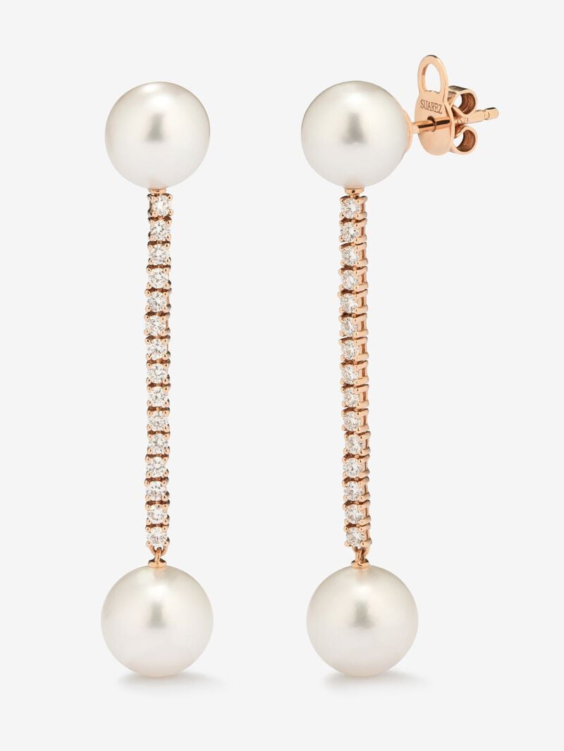 Long hanging earrings of 18K rose gold with diamond and pearl. image number 0