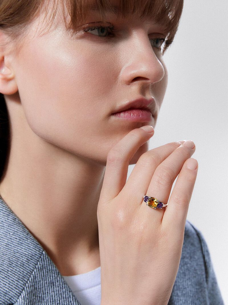 925 silver triplet ring with cushion-cut citrine quartz of 1.53 cts and 2 cushion-cut purple amethysts with a total of 0.68 cts image number 1