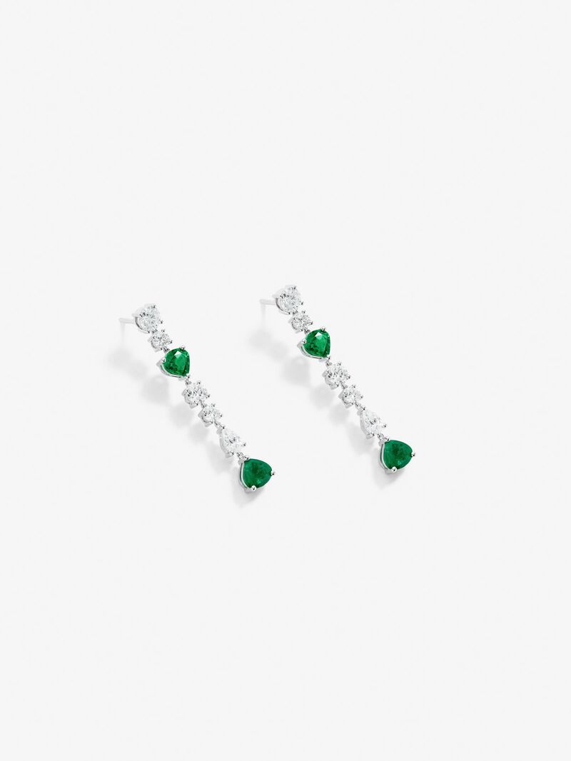 18K white gold pending with green emeralds in 1.91 cts and white diamonds in pear and bright diamonds of 1.93 cts image number 2