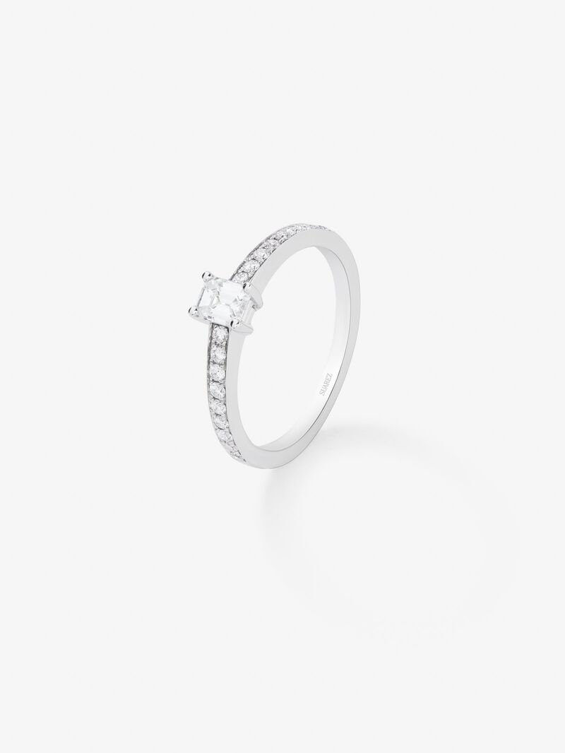 18K white gold solitaire ring with central emerald-cut diamond of 0.3 cts and 26 brilliant-cut diamonds with a total of 0.13 cts image number 0
