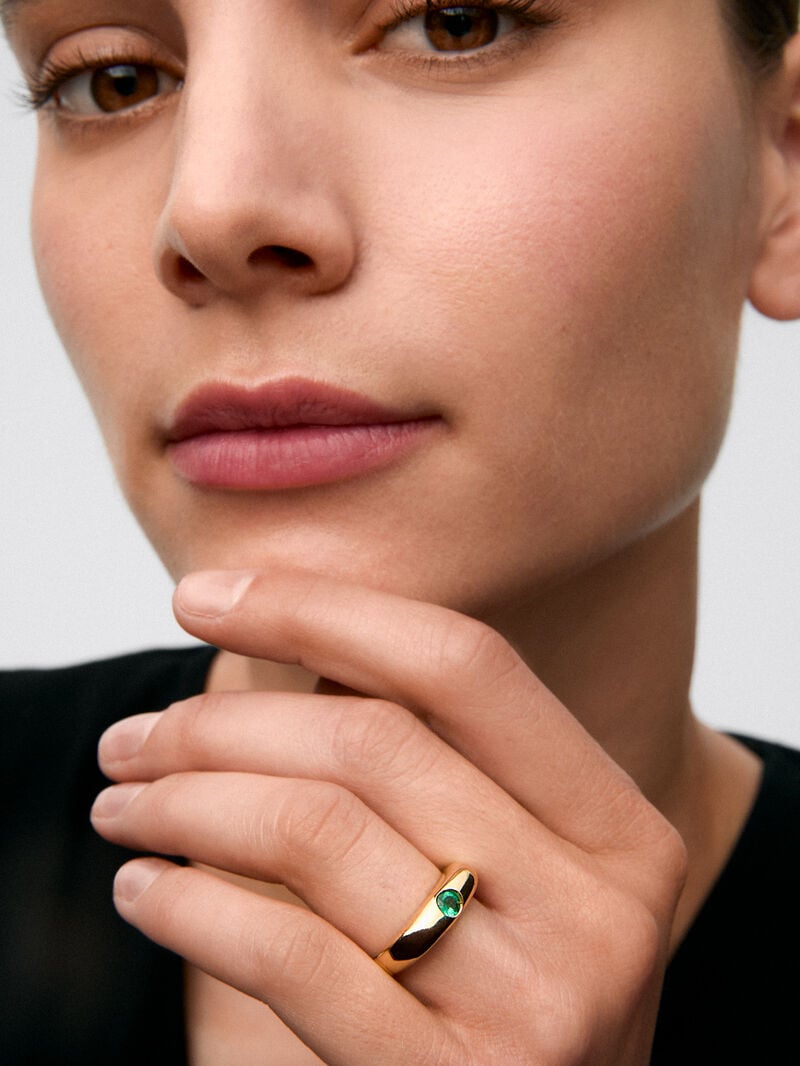 18K yellow gold ring with 0.25 ct brilliant cut emerald image number 1