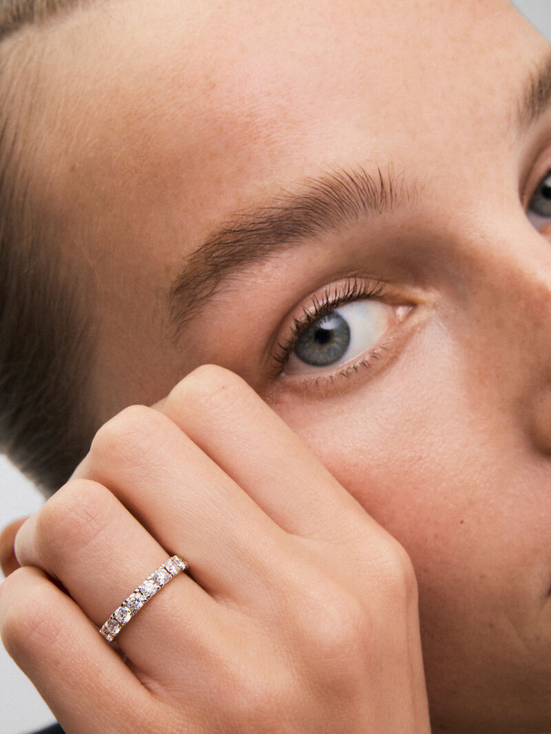 Half ring in 18K white gold with 9 brilliant-cut diamonds with a total of 0.81 cts image number 3