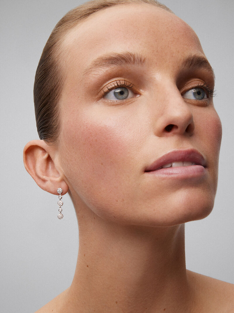 18K white gold earrings with 10 brilliant-cut diamonds of 0.7 cts image number 3