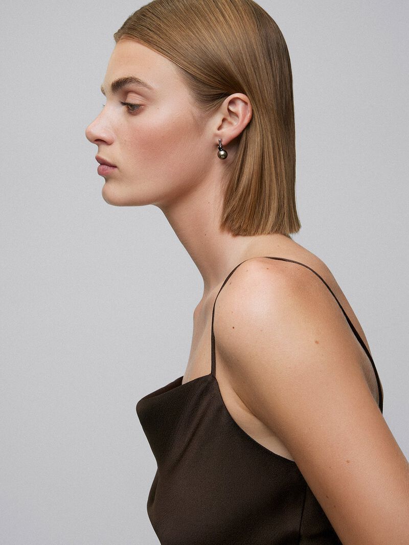 925 silver earrings with 2 brilliant-cut black spinels and 2 9.5mm Tahitian pearls image number 1