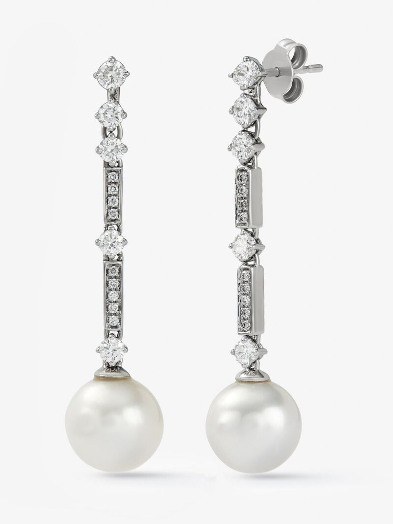 18k white gold pendant earring with Australian pearl and diamond. image number 0