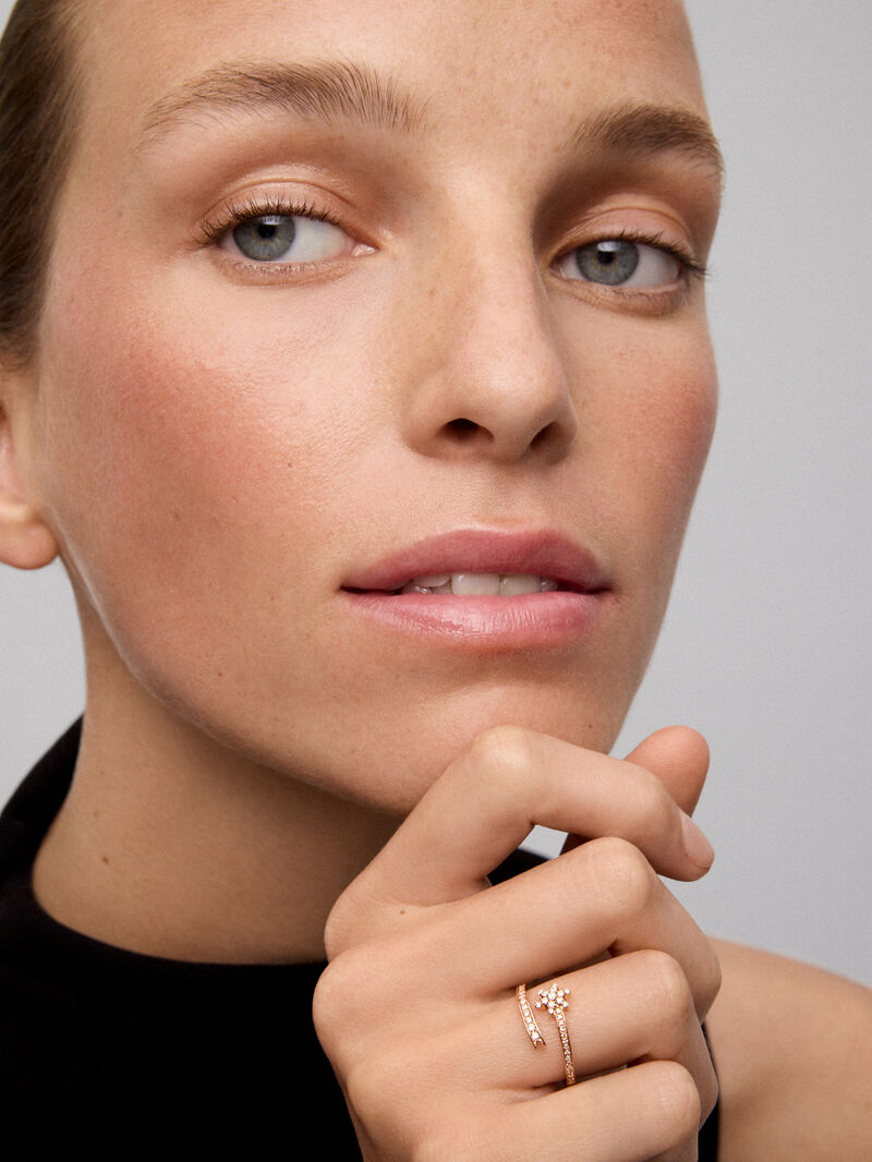 You and me ring in 18K rose gold with 41 brilliant-cut diamonds with a total of 0.26 cts image number 3