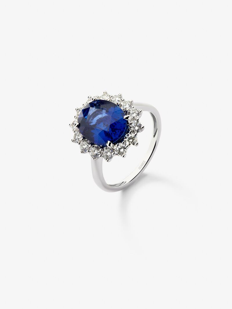 18K White Gold Ring with Royal Blue Sapp image number 0
