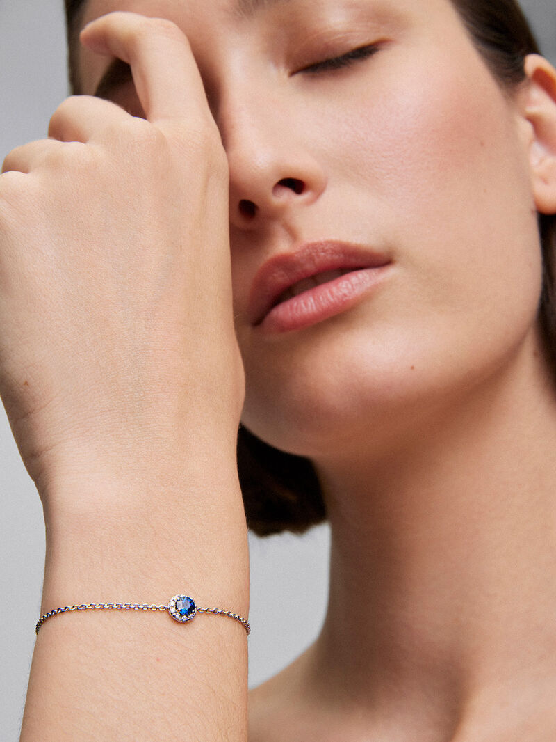 18K White Gold Orla bracelet with sapphire and diamond image number 3