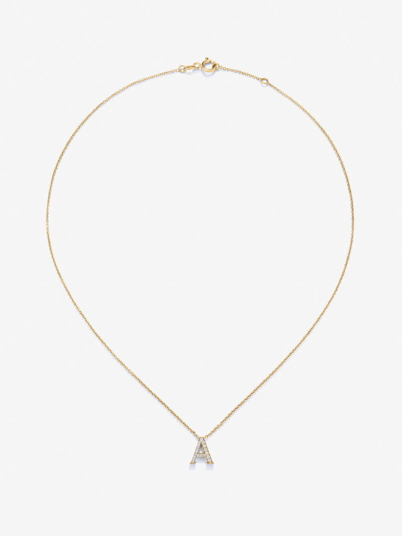 Colgante de oro amarillo de 18K con letra A y 12 diamantes en talla brillante con un total de 0,07 cts image number 0
