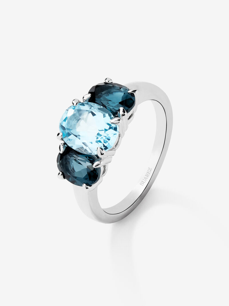 925 silver triplet ring with an oval-cut sky blue topaz of 2.31 cts and 2 oval-cut London blue topazes with a total of 1.71 cts image number 0