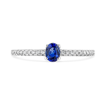 Anillo de oro blanco de 18kt con zafiro azul oval de 0,33cts y brazo de diamantes, SO17089-Z/A039_V