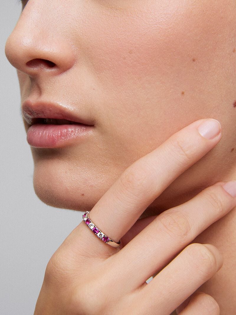 Half-eternity 18K gold ring with ruby and diamond image number 3