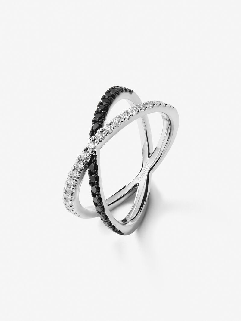 18K white gold cross ring with 21 brilliant-cut diamonds with a total of 0.25 cts and 18 brilliant-cut black diamonds with a total of 0.24 cts image number 1