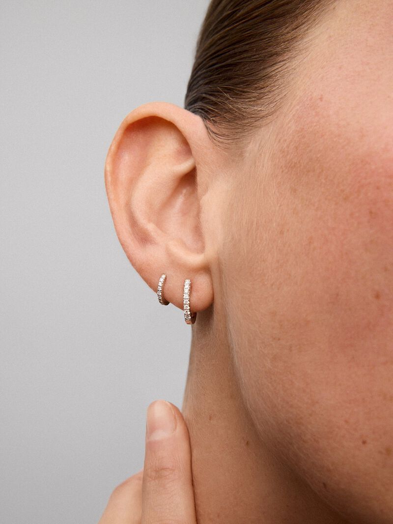 Individual 18K white gold hoop earring with diamonds image number 2