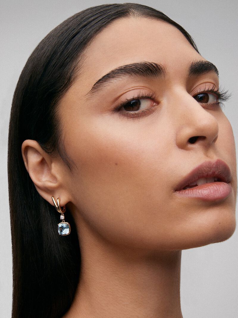 18K yellow gold earrings with cushion-cut sky blue topazes and 2 brilliant-cut diamonds with a total of 0.21 cts image number 1