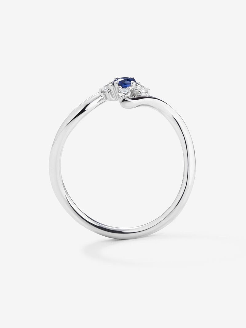 18K white gold ring with brilliant-cut blue sapphire of 0.15 and 4 brilliant-cut diamonds with a total of 0.08 cts image number 4