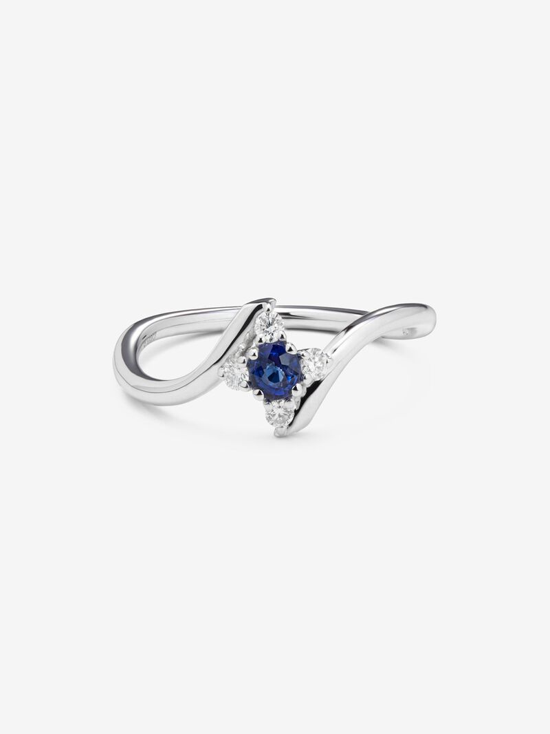 18K white gold ring with brilliant-cut blue sapphire of 0.15 and 4 brilliant-cut diamonds with a total of 0.08 cts image number 1