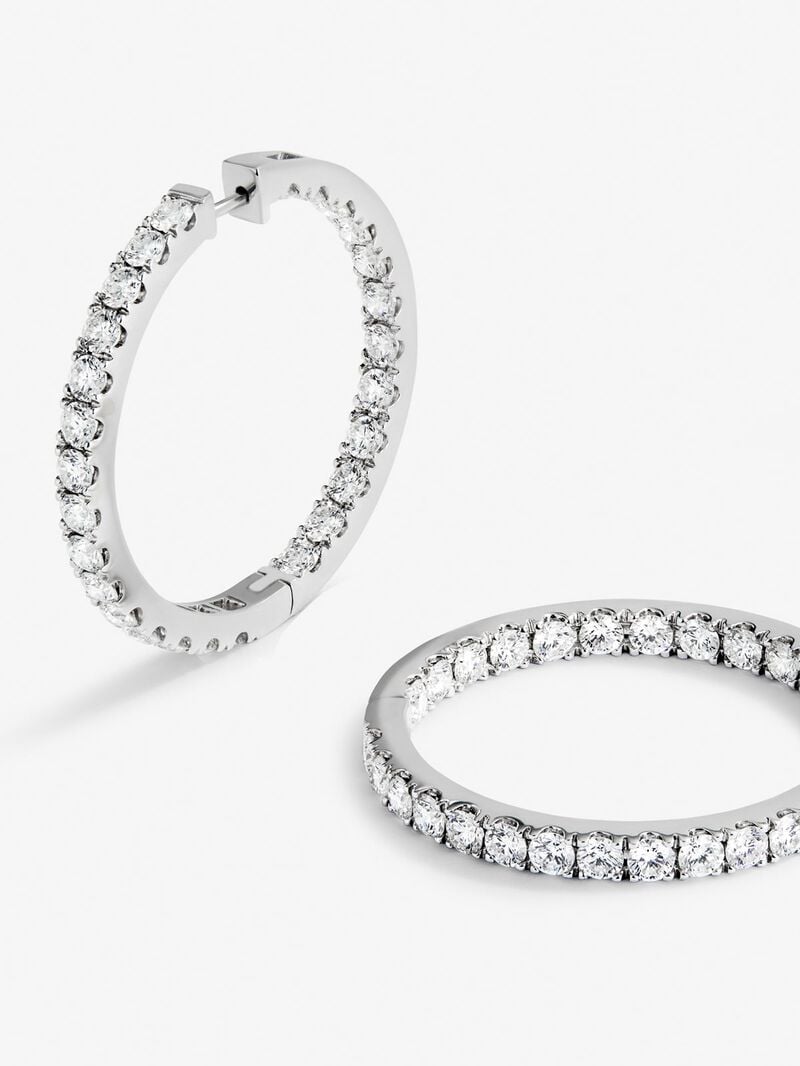 18K White Gold Aro Earrings with claw diamonds image number 3