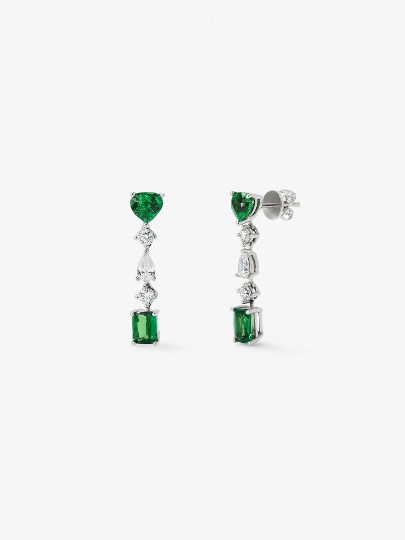 18K white gold earrings with 4 pear-cut and emerald-cut green tsavorites with a total of 8.68 cts and 6 pear-cut and brilliant-cut diamonds with a total of 0.98 image number 0