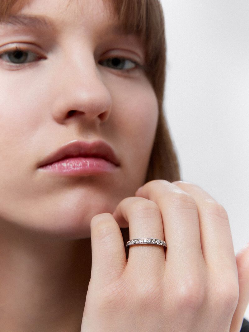 Half ring in 18K white gold with 13 brilliant-cut diamonds with a total of 0.38 cts image number 1