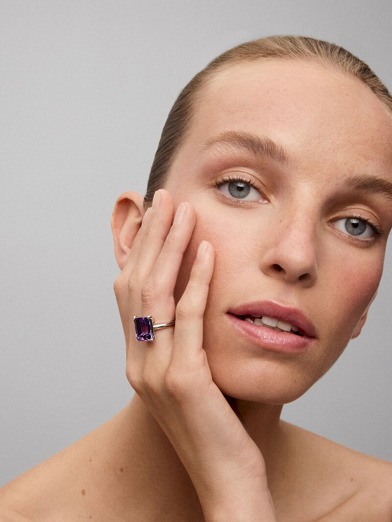 Silver ring with purple amethyst stone image number 2