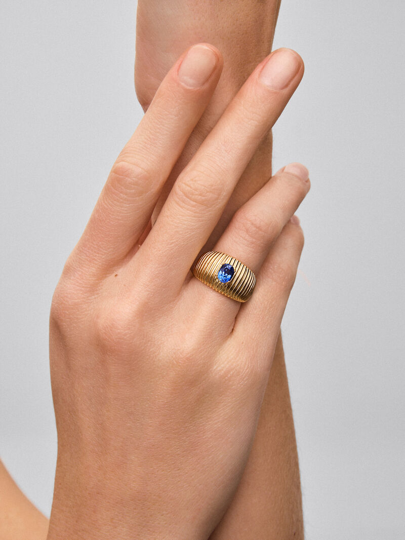 18K Yellow Gold Fluted Ring with Oval Cut Blue Sapphire image number 3