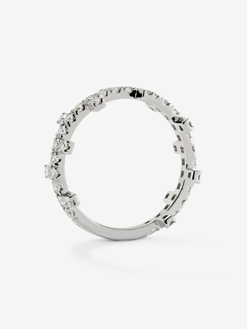 18K white gold ring with 0.7 ct brilliant cut diamonds image number 4