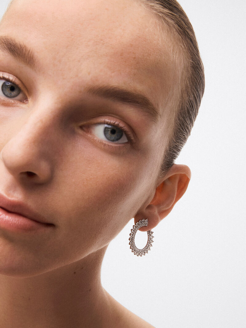 18K white gold hoop earrings with 118 brilliant-cut diamonds with a total of 6.4 cts image number 1