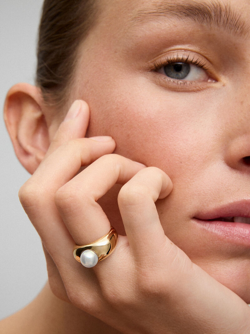 18K yellow gold ring with 8mm akoya pearl image number 3