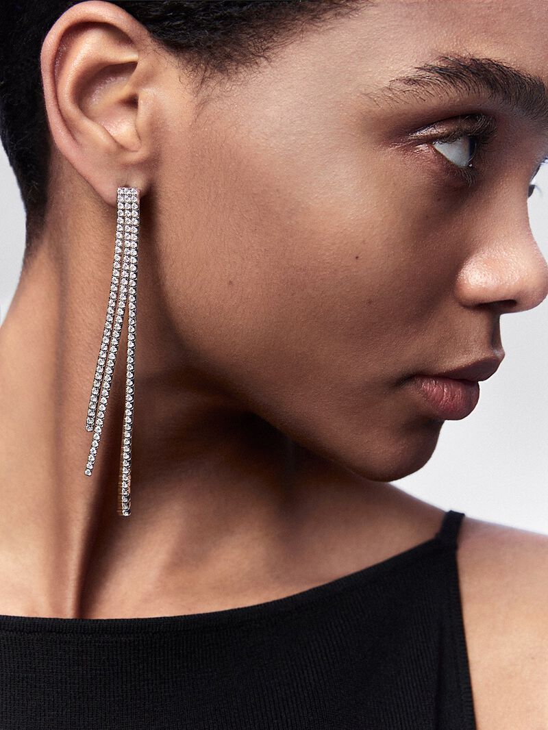 18K white gold hoop earrings with 232 brilliant-cut diamonds with a total of 4.06 cts image number 5
