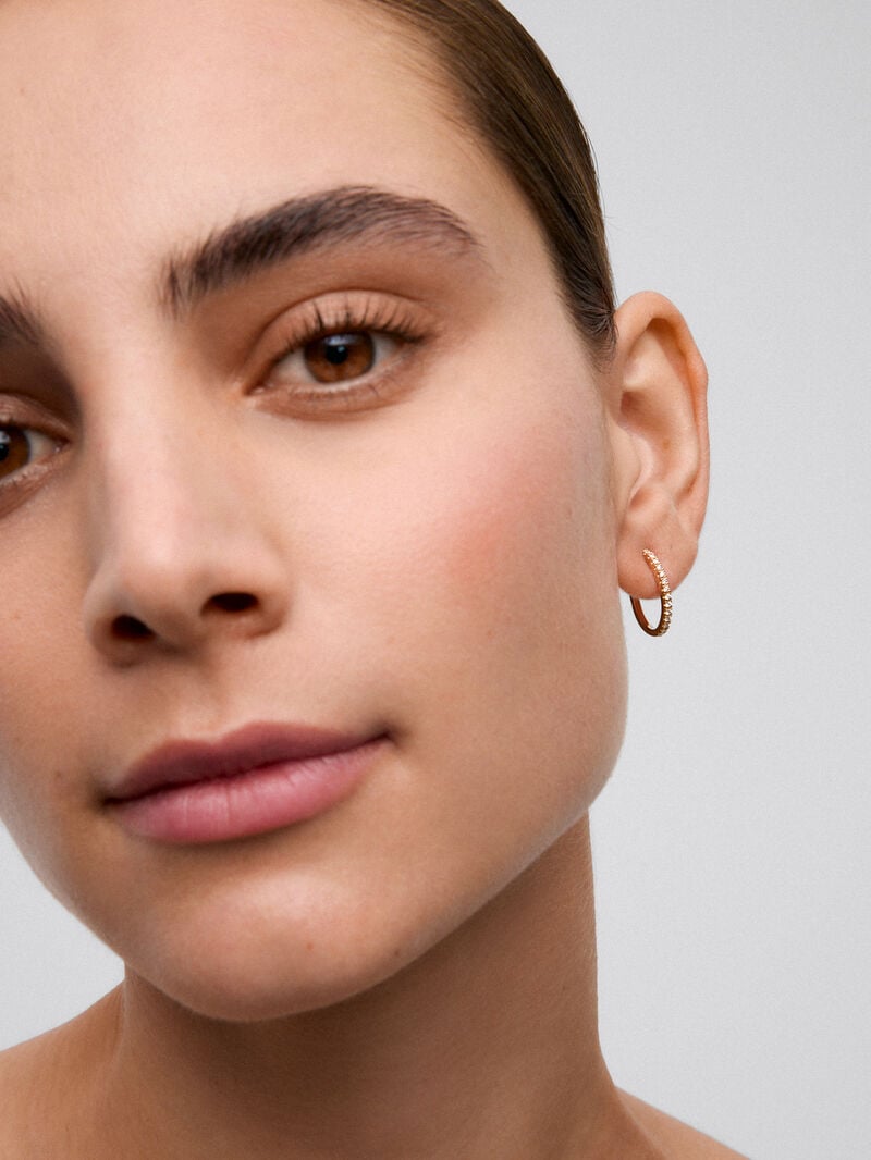 18K yellow gold hoop earrings with 28 brilliant-cut diamonds with a total of 0.22 cts image number 1