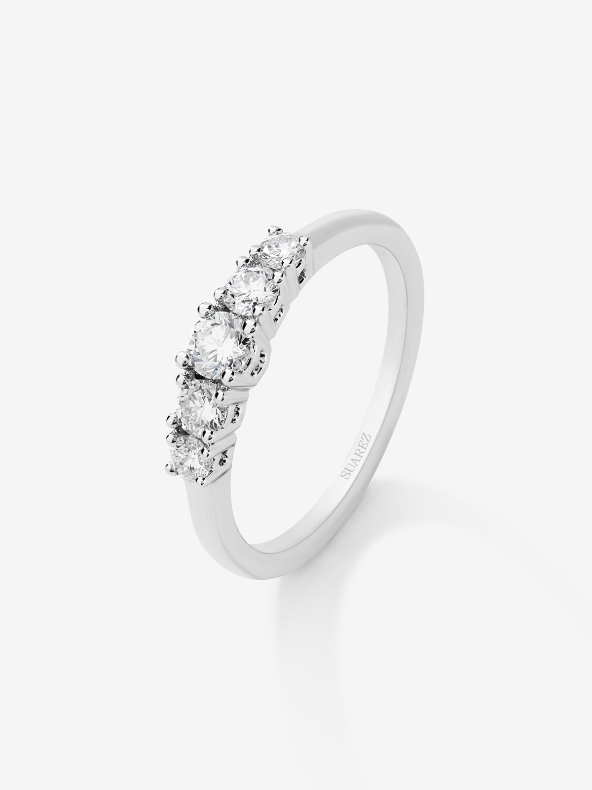 Anillo cinquillo de oro blanco de 18K con 5 diamantes en talla brillante con un total de 0,47 cts