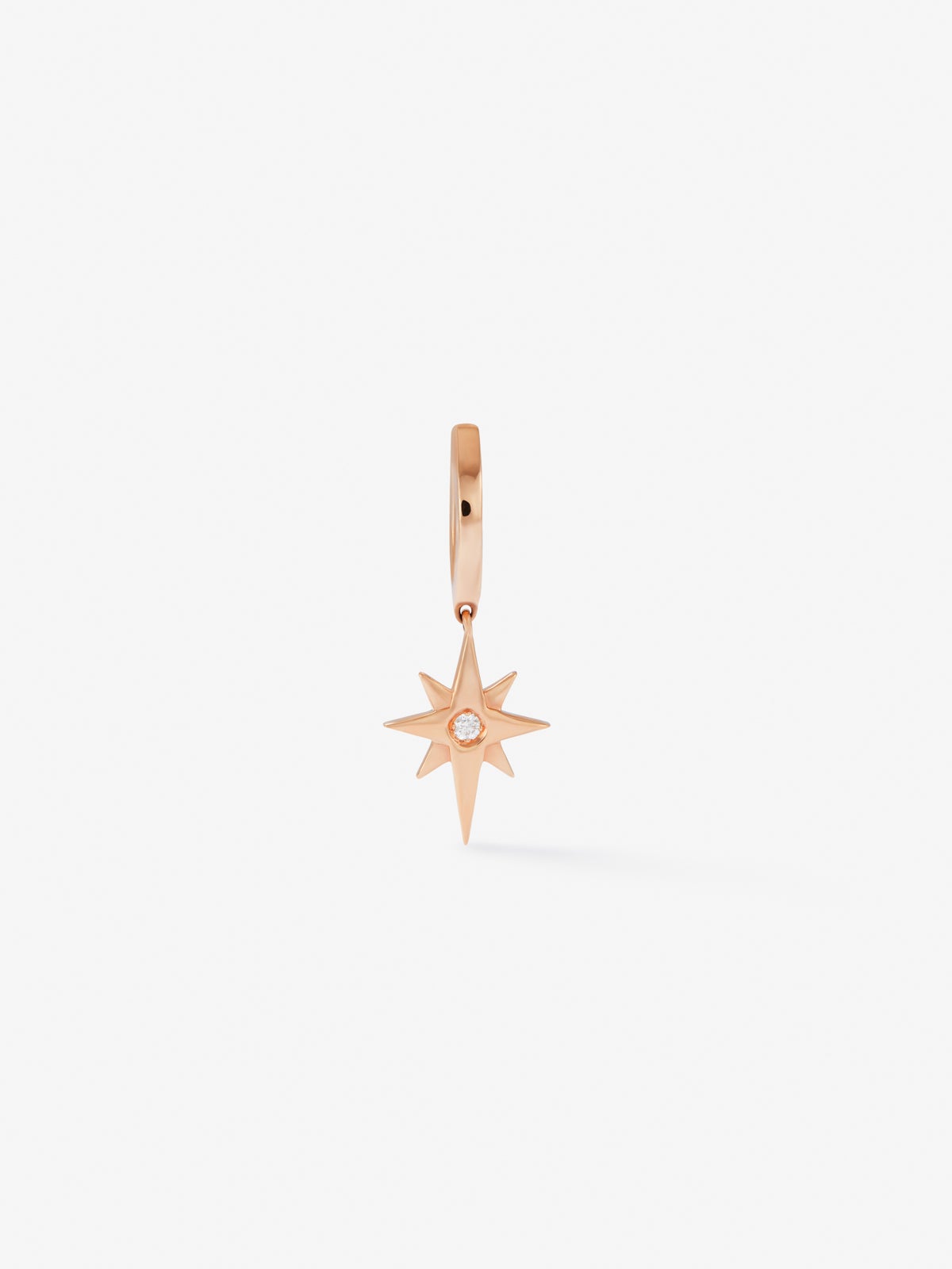 Individual 18K rose gold earring with 0.05 ct brilliant cut diamond