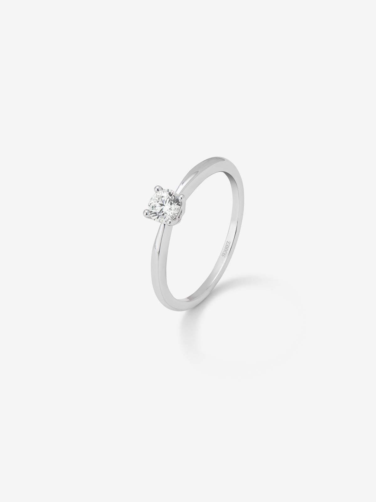 18K white gold solitaire engagement ring with diamond