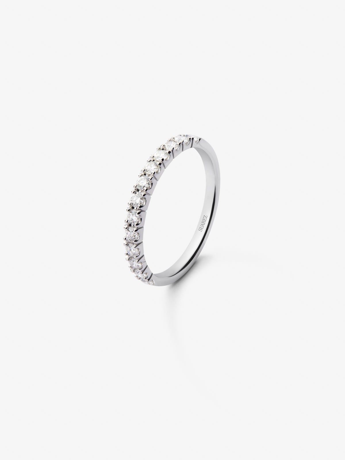 Half ring in 18K white gold with 13 brilliant-cut diamonds with a total of 0.37 cts