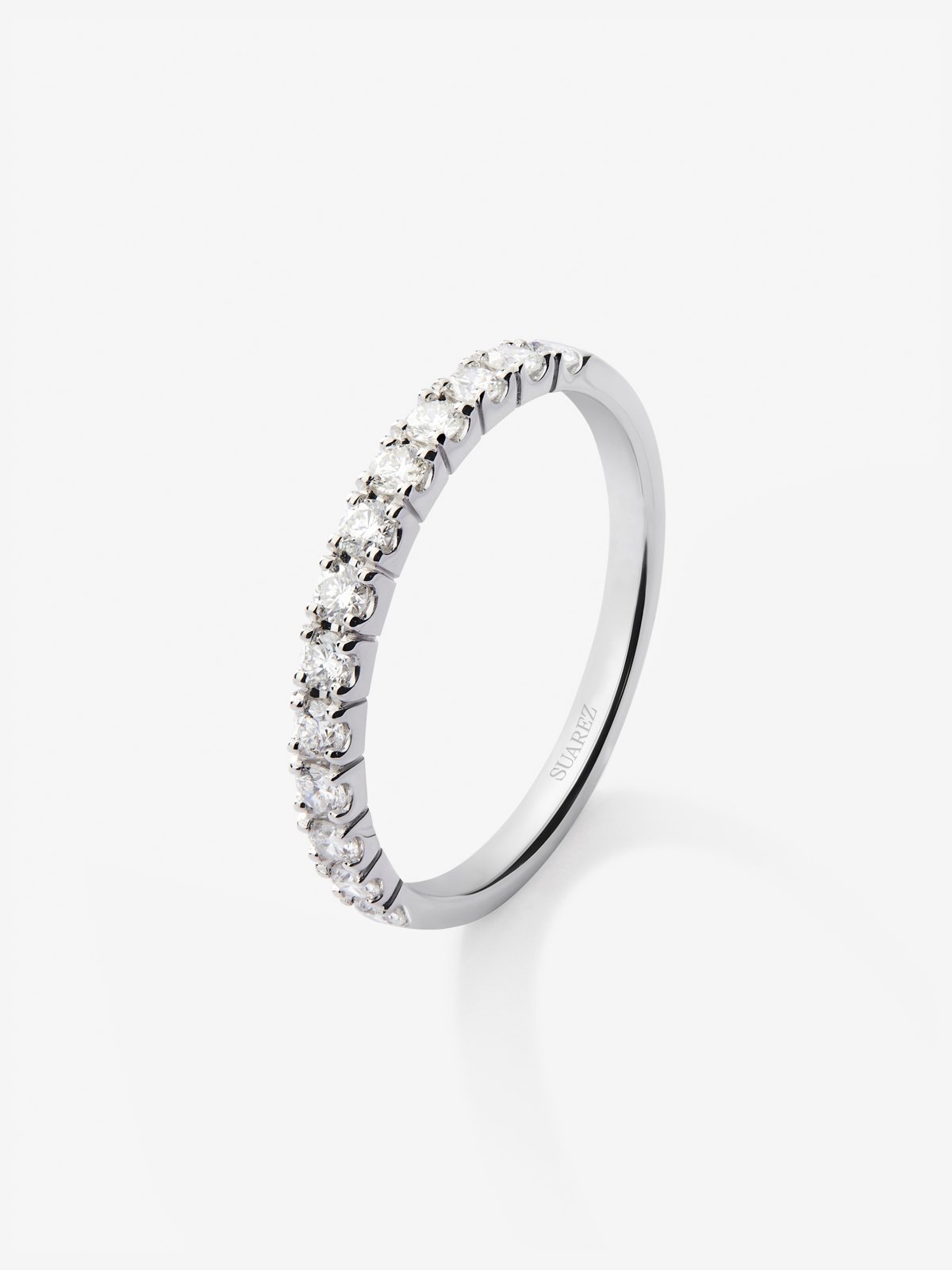 Half ring in 18K white gold with 13 brilliant-cut diamonds with a total of 0.37 cts