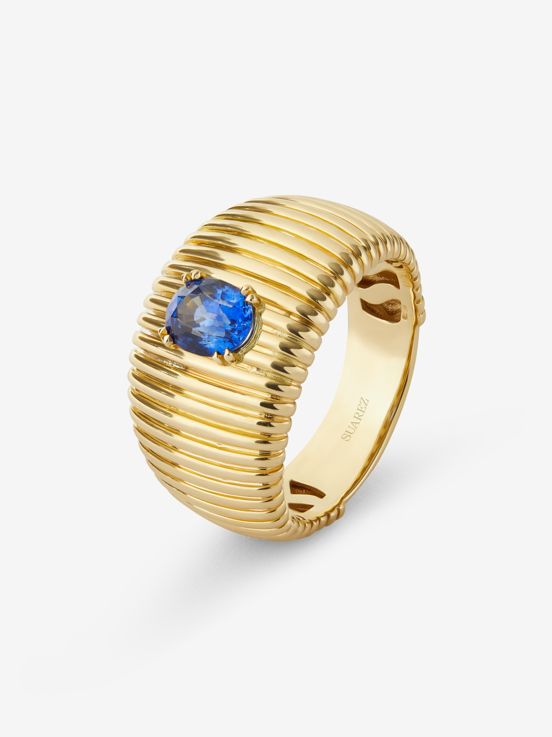 18K Yellow Gold Fluted Ring with Oval Cut Blue Sapphire