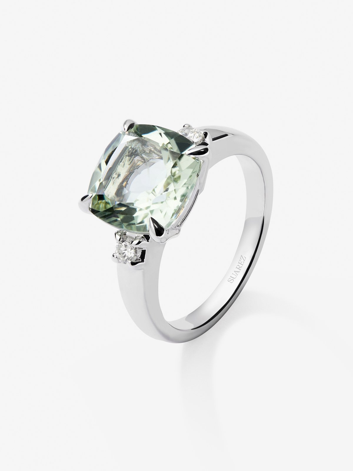 925 silver triple ring with cushion-cut green amethyst of 3.95 cts and 2 brilliant-cut diamonds with a total of 0.12 cts