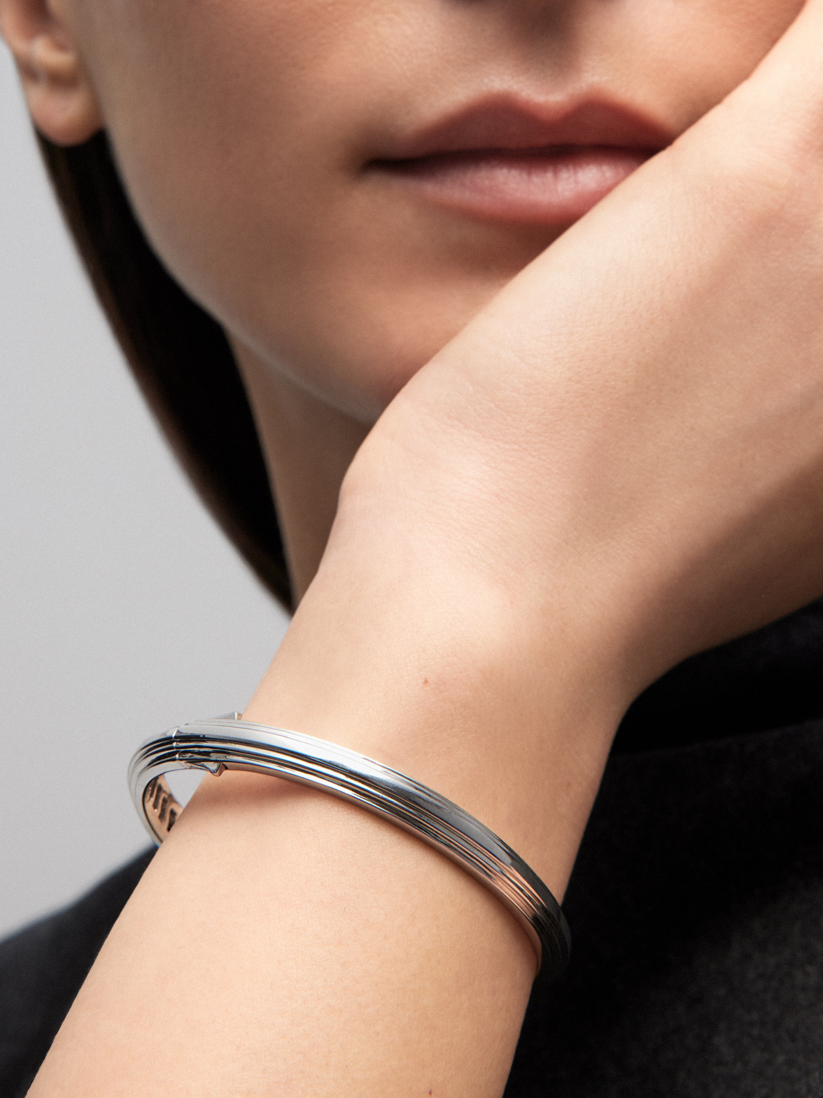 Pulsera rígida de plata 926