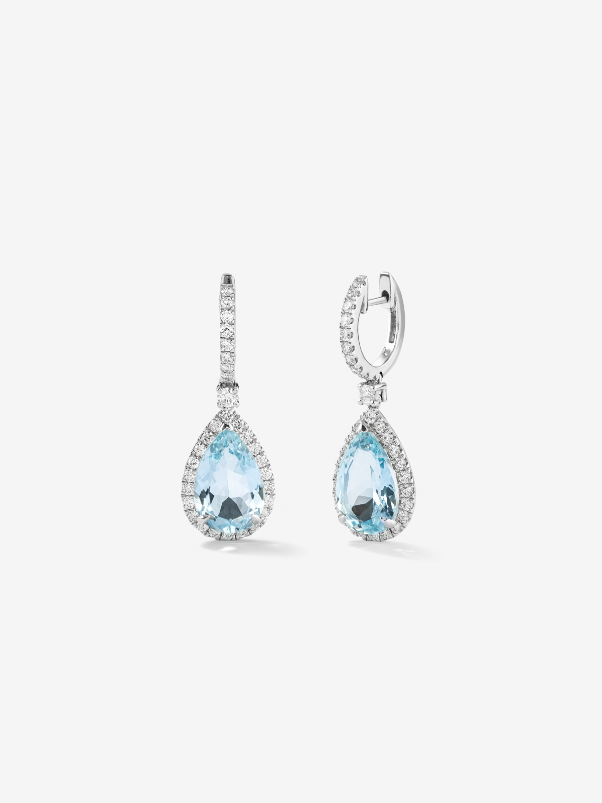 18K white gold earrings with blue aquamarines in 4.97 cts and white diamonds in bright size
