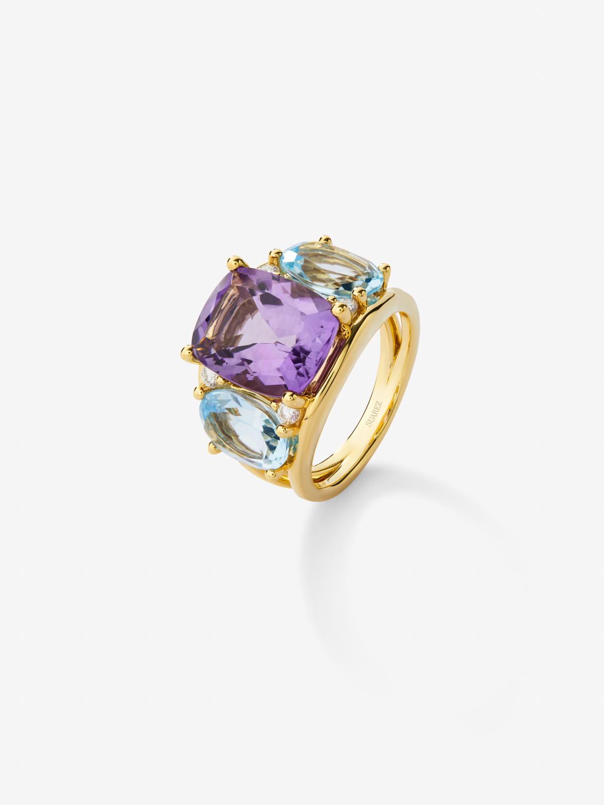 18kt yellow gold ring with diamonds, Sky and amethyst topacios