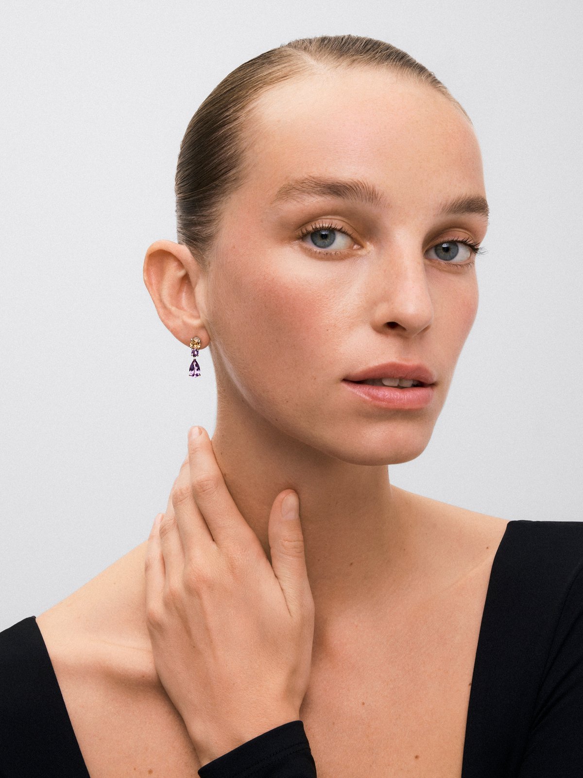 925 silver earrings with pear-cut purple amethysts of 2.56 cts and brilliant cut of 0.42 cts, and brilliant-cut citrine quartz of 1.18 cts