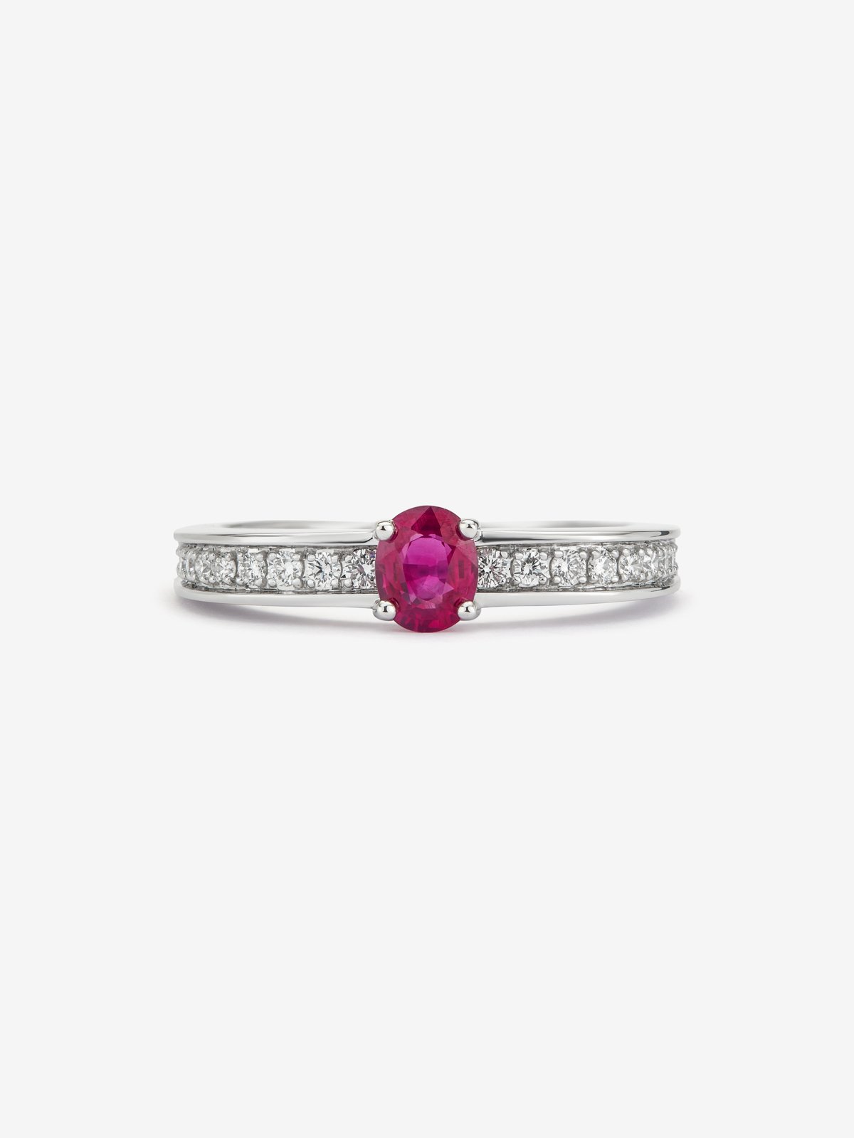 18K white gold ring with oval-cut red ruby ​​of 0.42 cts and 22 brilliant-cut diamonds with a total of 0.16 cts