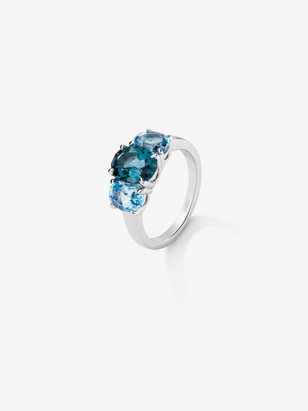 Anillo tresillo de plata 925 con topacios