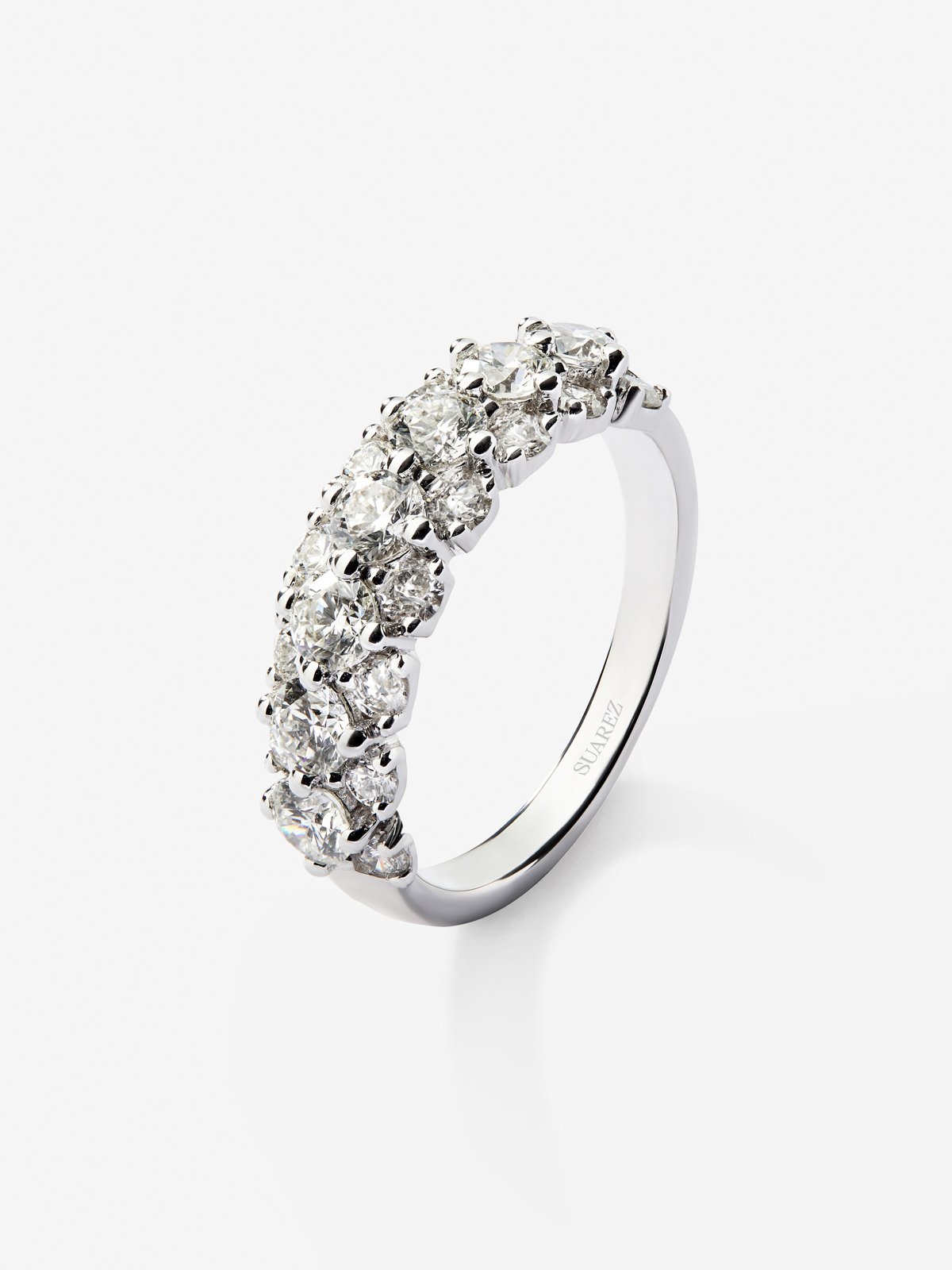 18K white gold ring with 23 brilliant-cut diamonds with a total of 1.64 cts
