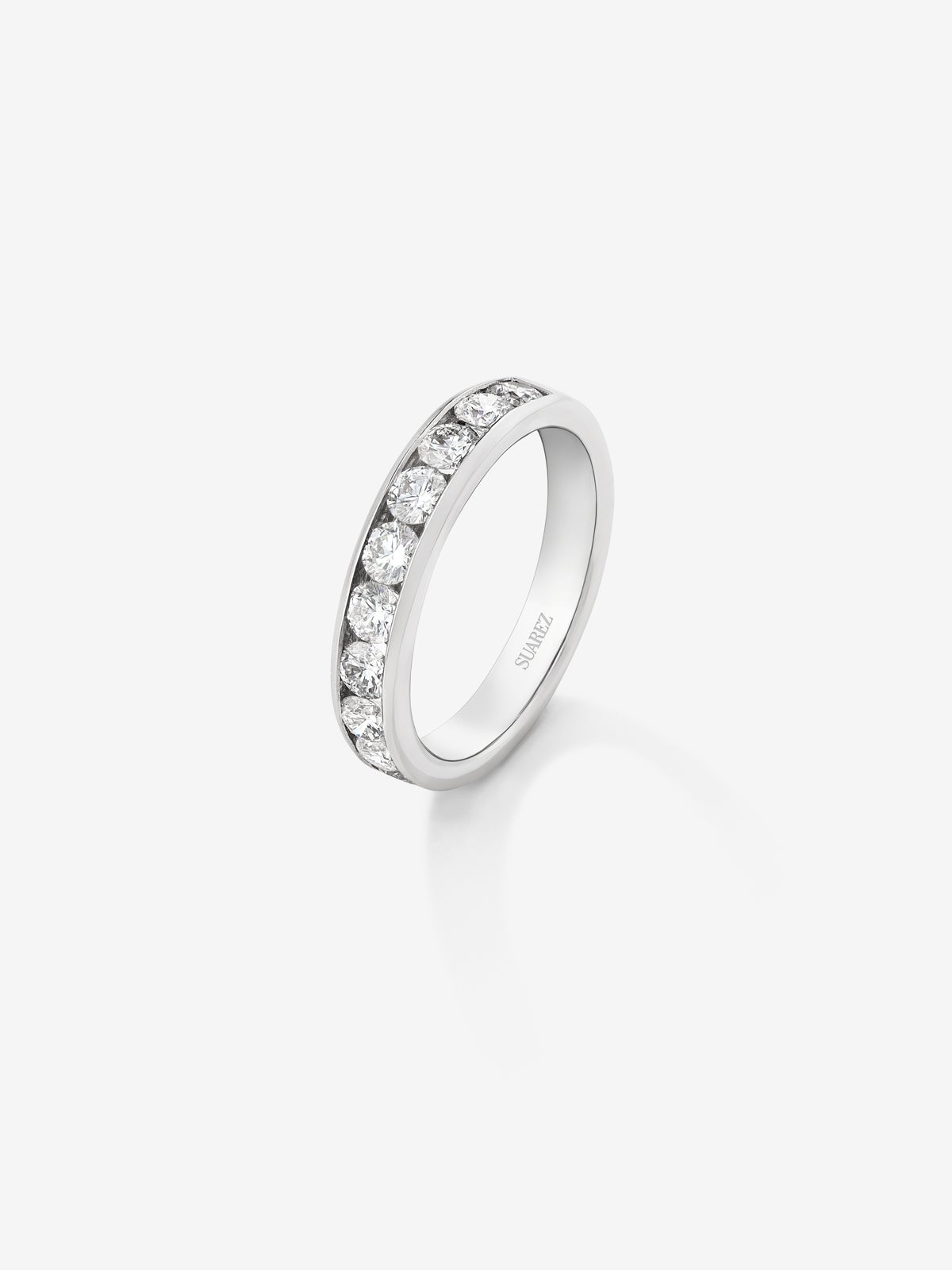 Half ring in 18K white gold with 12 brilliant-cut diamonds with a total of 0.84 cts