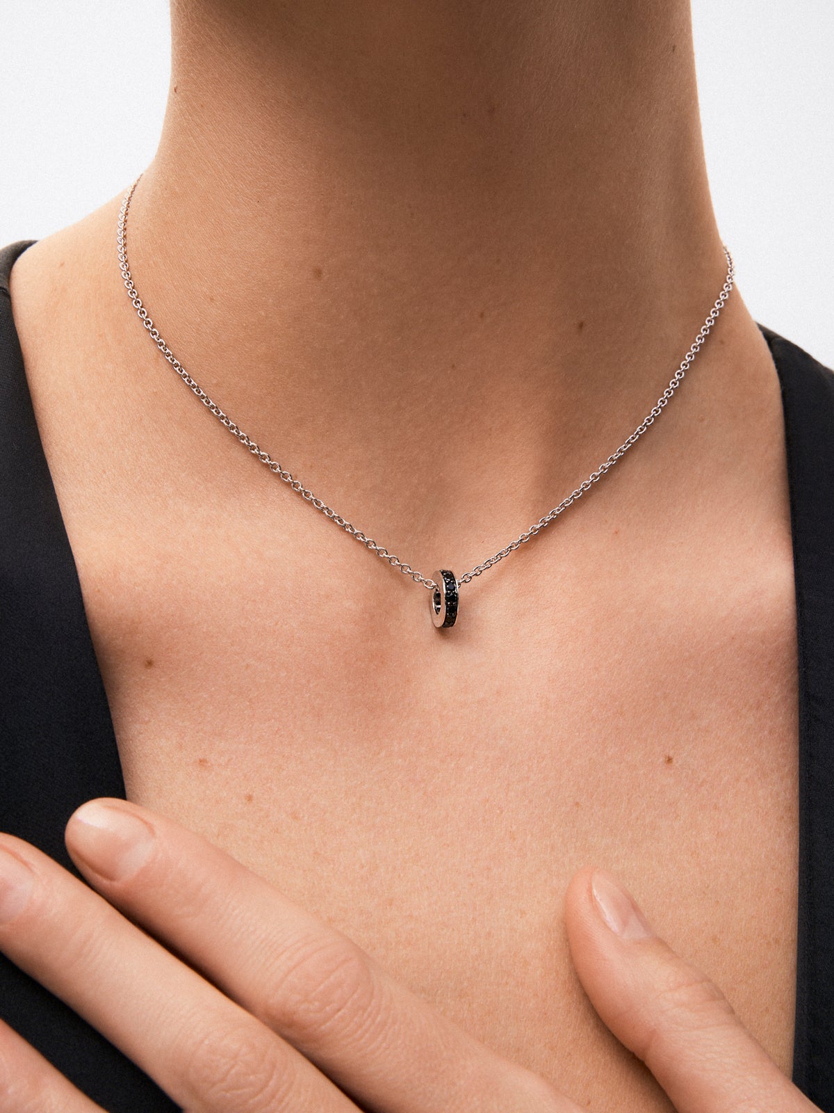 Colgante cadena con rueda de plata 925 con espinelas